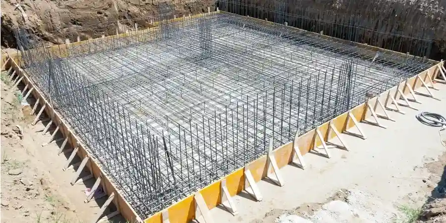 Diseño de losa de cimentación en Temuco: interacción suelo-estructura en subsuelos volcánicos